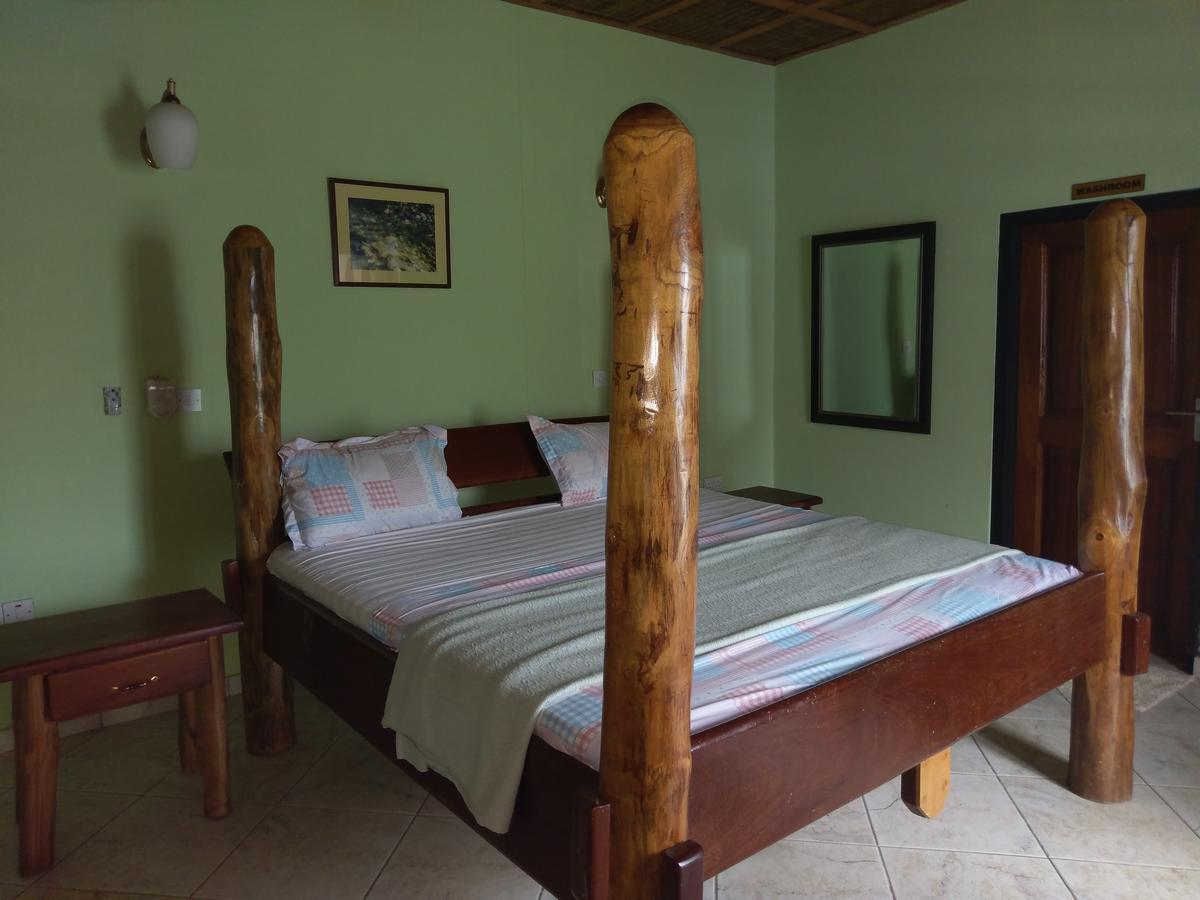 Big Foot Safari Lodge Wli Afegame Kültér fotó